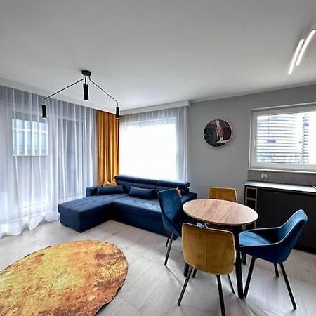 브로츠와프 New Apart - Next To Sky Tower 아파트 외부 사진